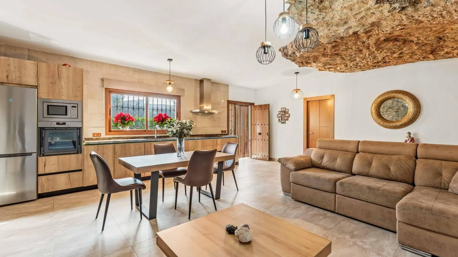Casa Cueva Nerja Villa