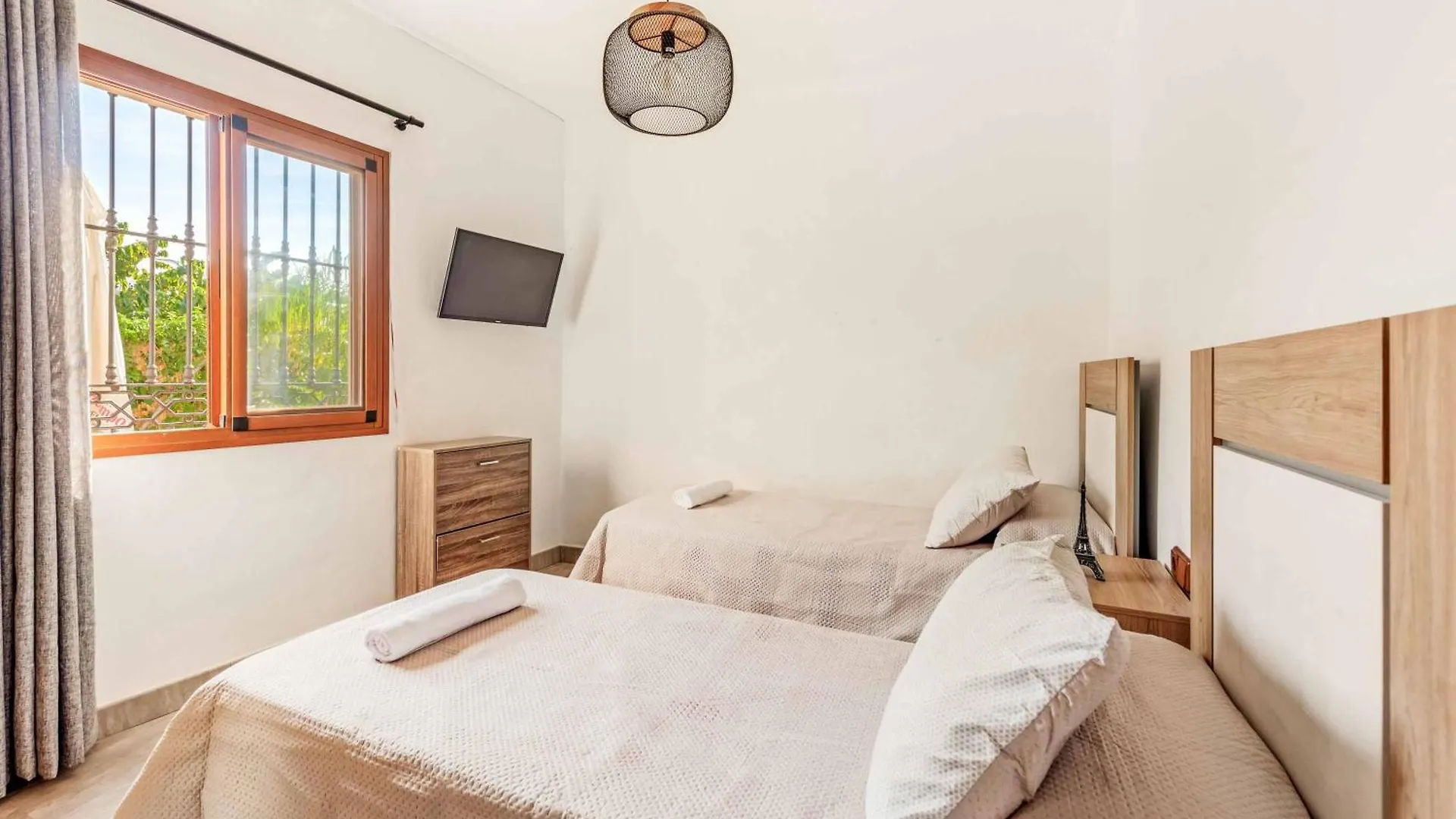 Casa Cueva Nerja Villa